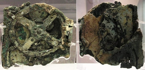 Cỗ máy Antikythera Mechanism được thu hồi từ một con tàu đắm dưới vùng biển ngoài khơi Hy Lạp. Ảnh: Wikimedia Commons.