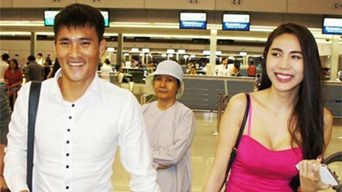 Công Vinh rất nhớ vợ con.