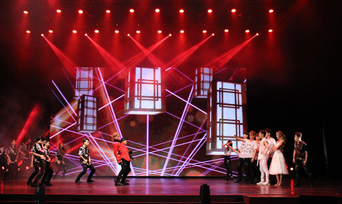 Công nghệ 3D Mapping độc đáo mang lại hiệu ứng thị giác mới mẻ cho khán giả.