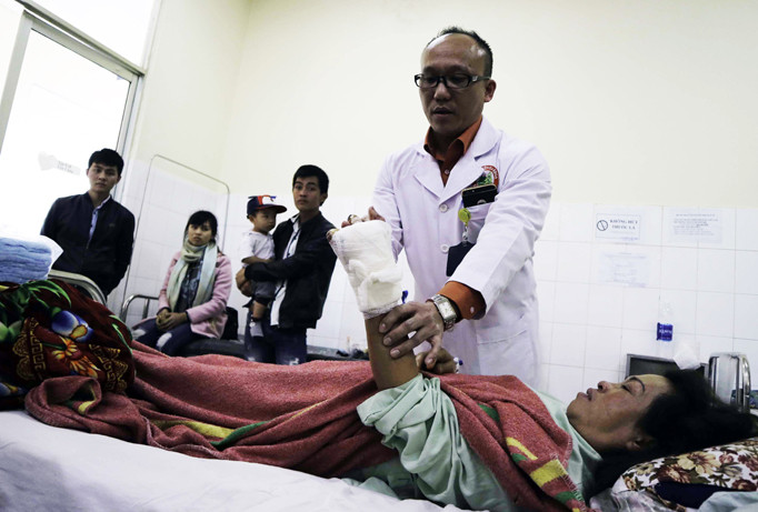 Bàn tay được ráp nối đã có thể cử động.