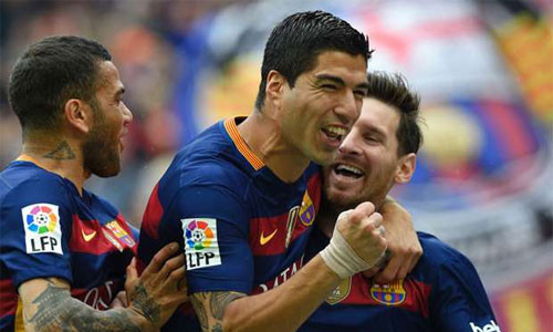 Suarez (giữa) nhiều khả năng sẽ có lần đầu tiên lên ngôi Vua phá lưới La Liga. Ảnh: Reuters.
