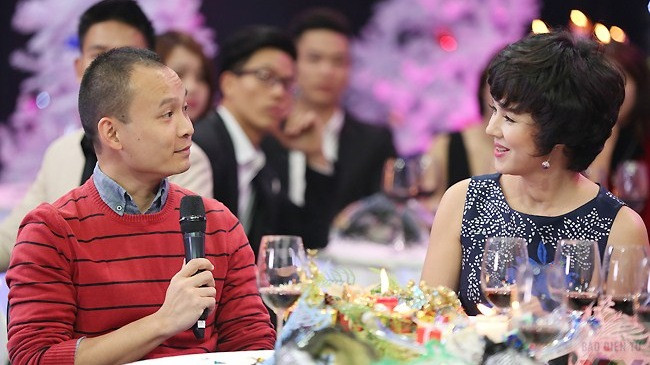 MC Lại Bắc Hải Đăng (trái).