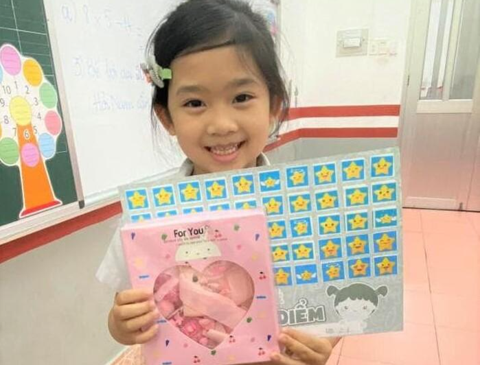 Showbiz 31/5: Thành tích học tập xuất sắc của con gái cố diễn viên Mai Phương 