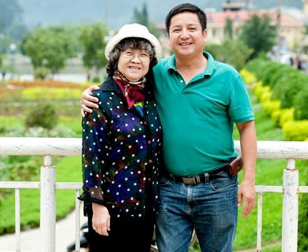 Dòng trạng thái nghẹn ngào về mẹ của nghệ sĩ Chí Trung