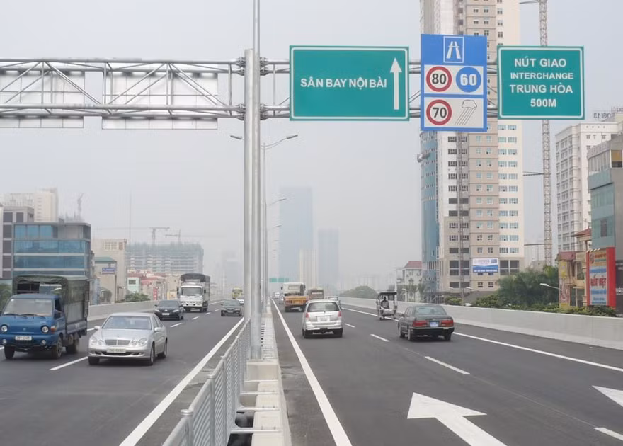Đường cao tốc Vành đai 4 có phương án thiết kế đi trên cao như cầu cạn Vành đai 3. Ảnh: Trọng Đảng