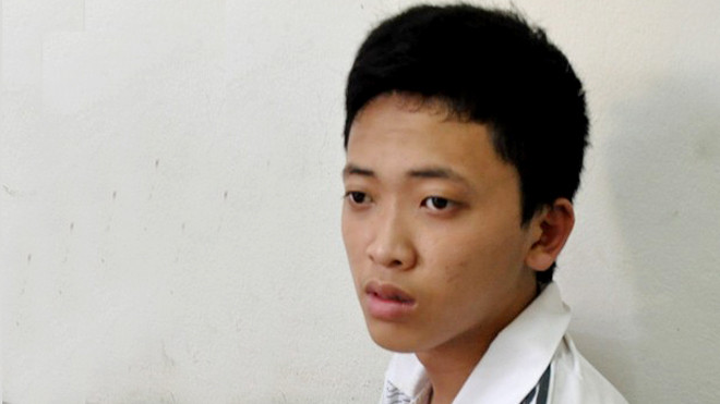 Hùng khi bị bắt