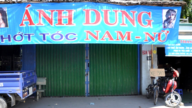 Tiệm hớt tóc và cũng là nhà trọ nơi xảy ra vụ việc