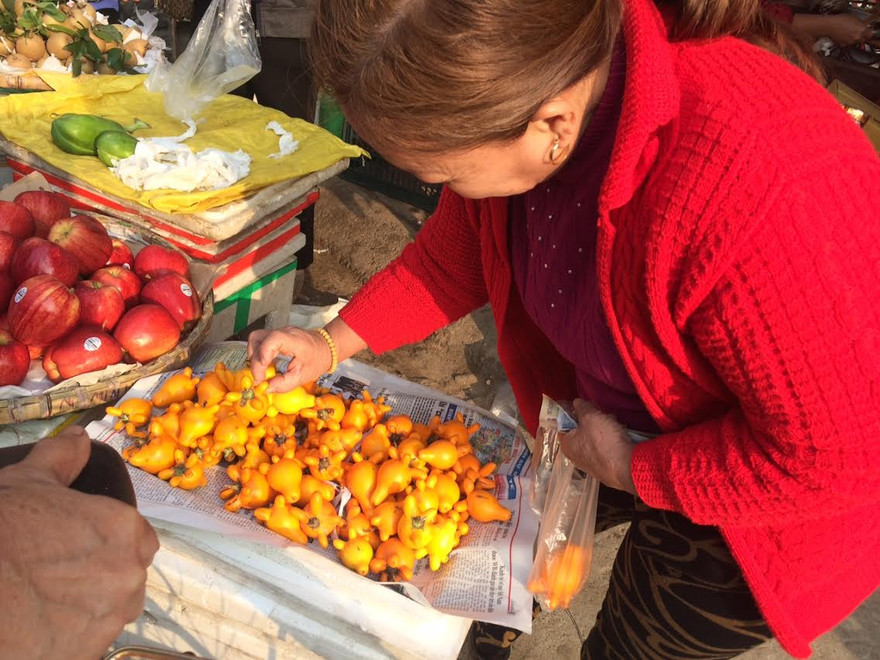 Quả dư thừa đắt hàng dịp tết