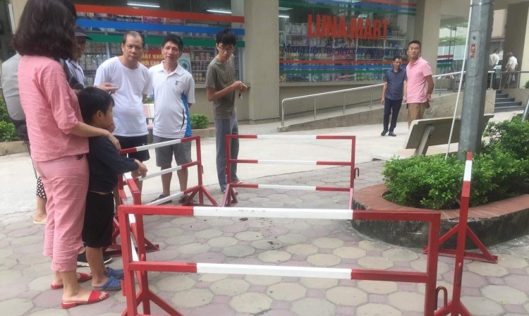 Khu chung cư xảy ra vụ chồng bắn vợ.