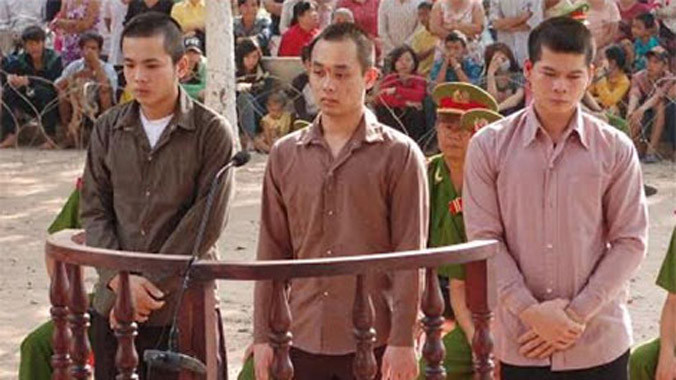 Các bị cáo tại phiên tòa.