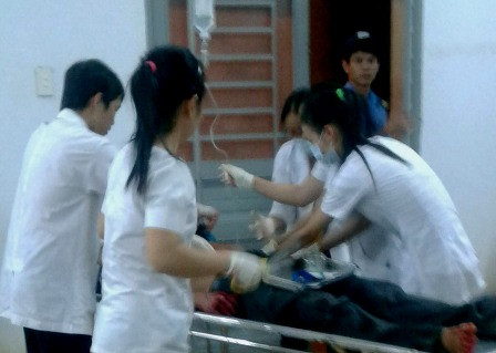 Anh Tài được cấp cứu tại bệnh viện Bù Đăng