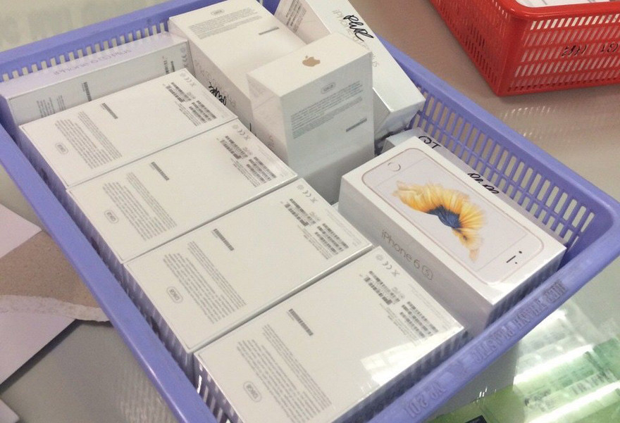 Lô hàng iphone 6s không có giấy phép nhập khẩu.