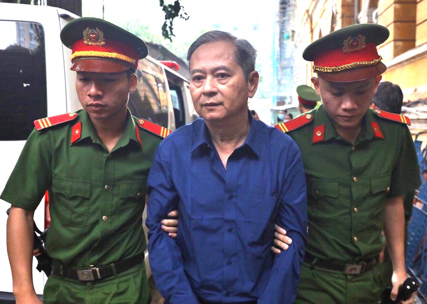 Cựu Phó Chủ tịch UBND TPHCM Nguyễn Hữu Tín tại TAND TPHCM. Ảnh: Tân Châu