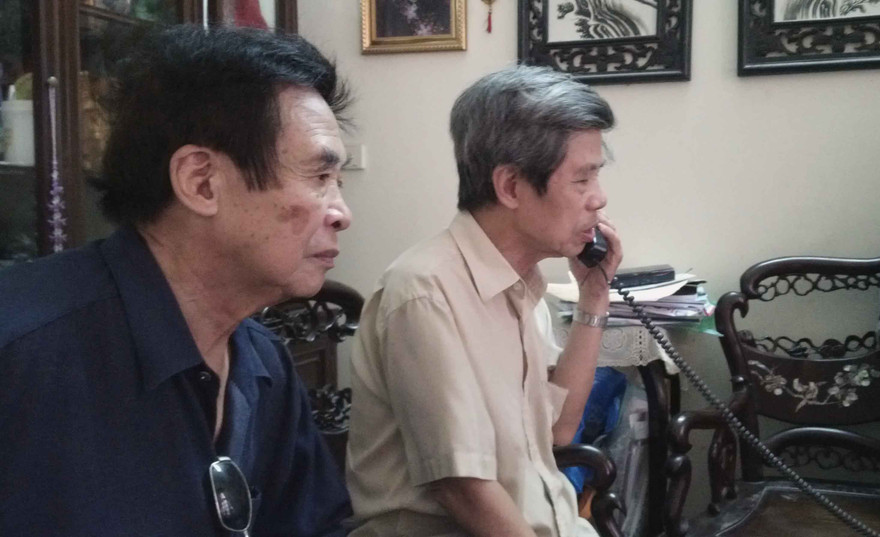 Bác Viễn bố đẻ chị Huyền liên tục nhận được những cuộc điện thoại hỏi thăm về kết quả giám định của cơ quan chức năng.