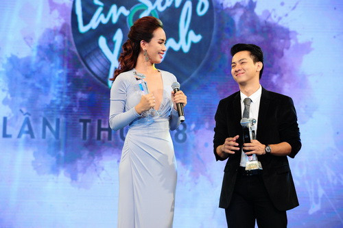 Tiên Tiên, Sơn Tùng M-TP 'lập hat-trick' tại Làn Sóng Xanh 2015