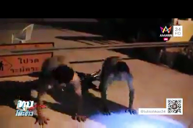 Cảnh sát Thái Lan dùng chiêu 'độc' trừng phạt “quái xế”