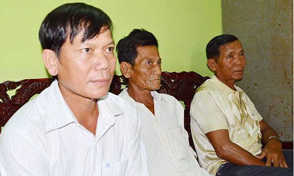 Tòa 'làm khó' người khởi kiện?