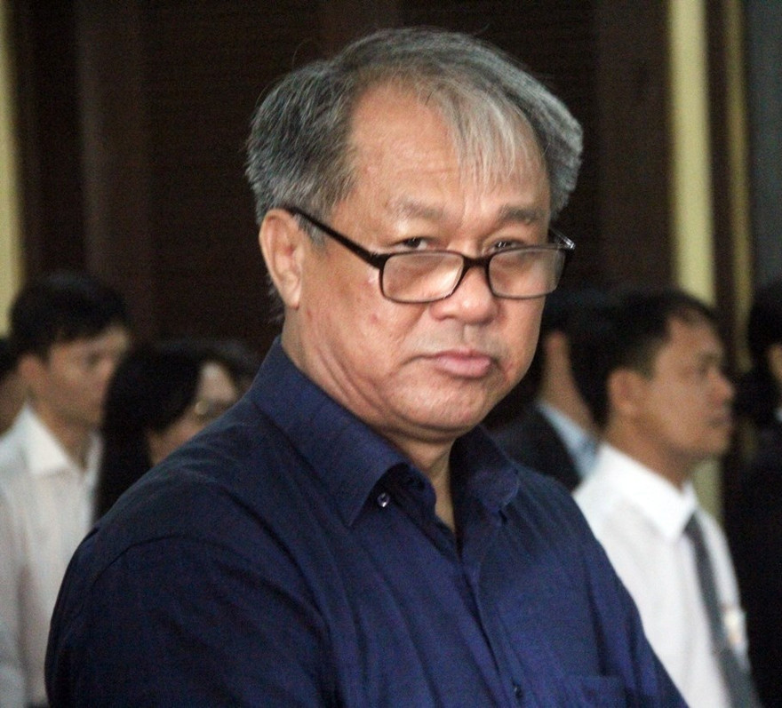 “Nếu khởi tố bà Phấn sớm hơn thì tôi đã tránh được hệ lụy” – Ông Phạm Công Danh trình bày tại tòa sáng nay 29/10. Ảnh: Tân Châu