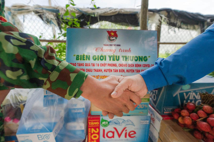 "Biên giới yêu thương" - Chương trình ý nghĩa của Thành đoàn Tây Ninh.