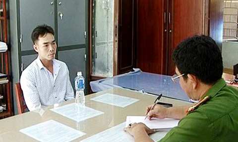 Đối tượng Nguyễn Đức Duy tại cơ quan Công an