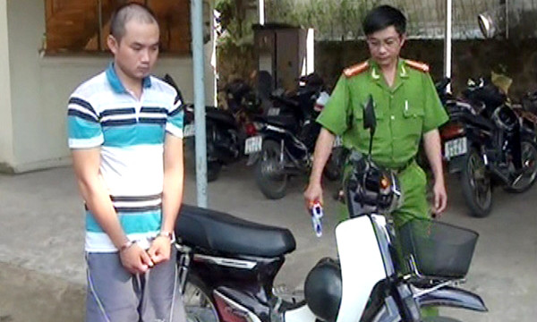 Đối tượng hải và tang vật tại cơ quan Công an