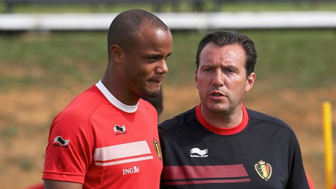 Tình trạng thể lực của Kompany sẽ ảnh hưởng rất lớn đến những tính toán của HLV Marc Wilmots. Ảnh: Reuters