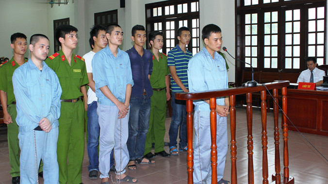 Các bị cáo tại phiên tòa gây nhiều tranh cãi