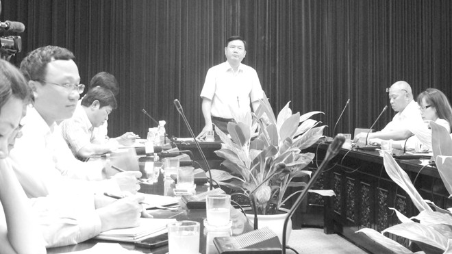 Bộ trưởng Thăng tại cuộc họp về sự cố hạ cánh của VietJet. Ảnh: Sỹ Lực