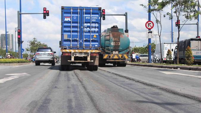 Đại lộ nghìn tỷ lún do vật liệu không đạt chuẩn