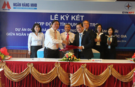 MHB ký hợp đồng tín dụng tài trợ DA điện