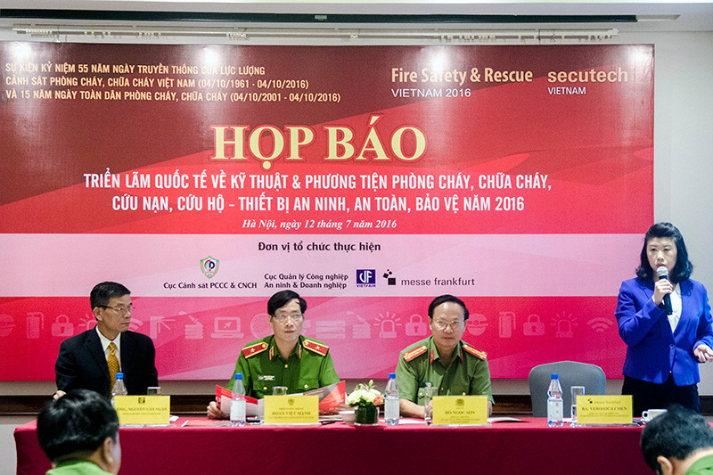 Triển lãm Quốc tế về kỹ thuật, phương tiện phòng cháy, chữa cháy, cứu nạn, cứu hộ và thiết bị an ninh, an toàn, bảo vệ diễn ra tại Cung Văn hóa Lao động Hữu Nghị Việt Xô (Hà Nội) từ ngày 21-24/9.