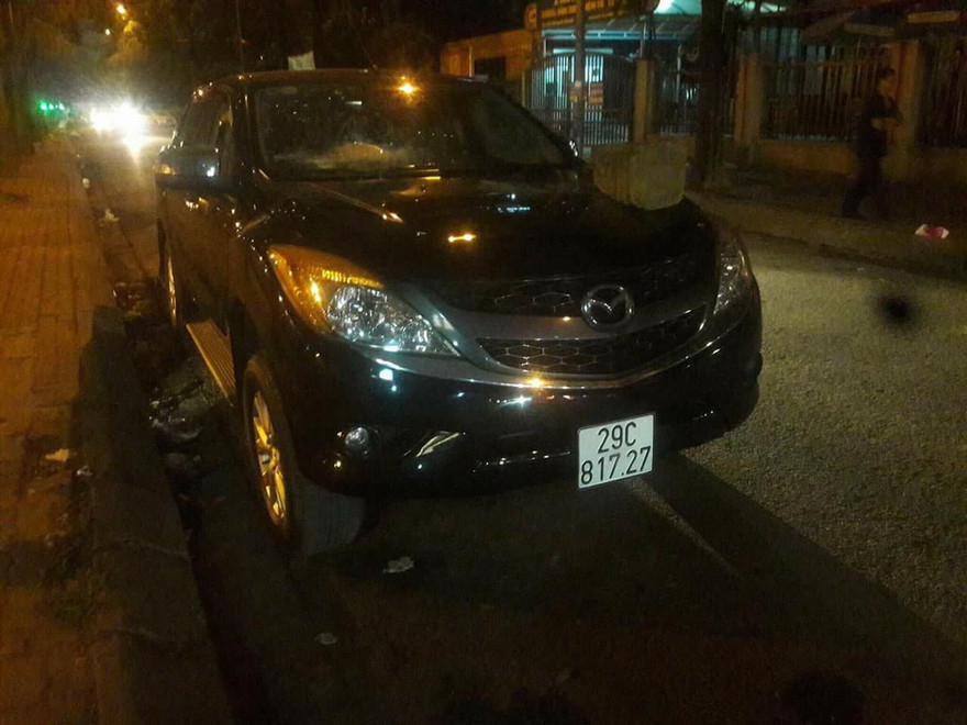 Chiếc xe gây tai nạn bỏ chạy.