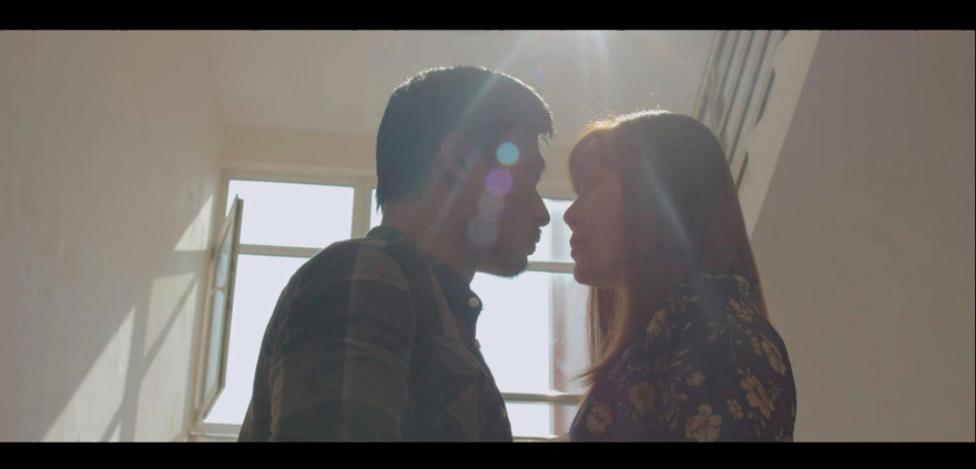 Cảnh tình cảm thú vị của Duy Hưng và Thanh Hương trong "Mùa hoa tìm lại"