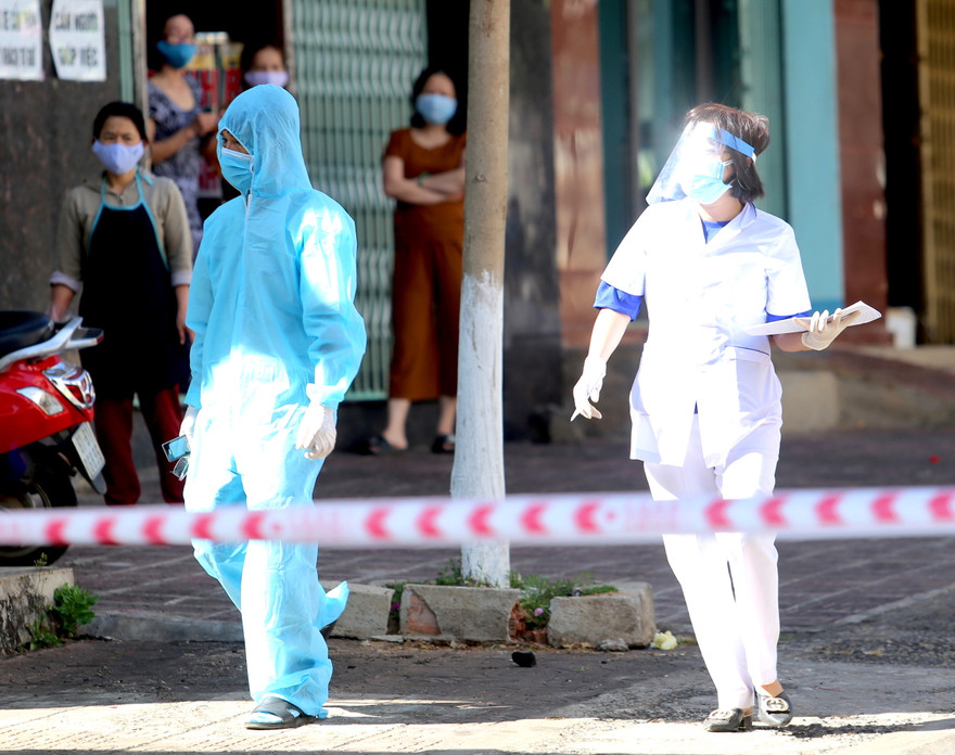 Cơ quan chức năng tỉnh Gia Lai đang nỗ lực truy những trường hợp nghi mắc SARS-CoV-2.