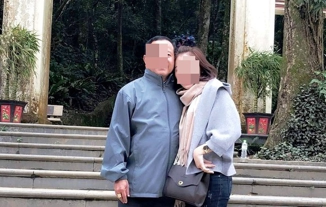 Ông Phạm Minh Xem trong một lần đi du lịch với bà Ph