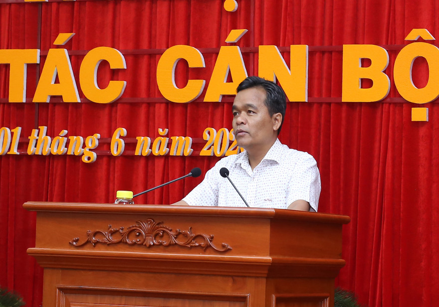 Ông Hồ Văn Niên phát biểu tại hội nghị