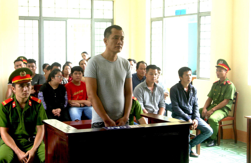 Bị cáo Trương Thiết trước vành móng ngựa