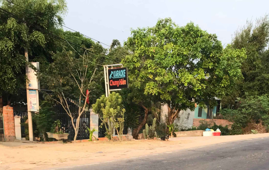 Quán karaoke Chung Hiền