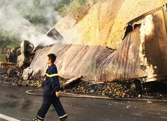 Hiện trường vụ tai nạn tại đèo Mang Yang