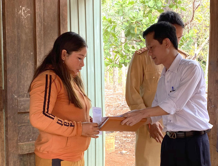 Ngành chức năng đến động viên, hỗ trợ gia đình nạn nhân tử vong