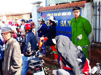 Người dân bao vây Công ty Hoàng Sang đòi nợ