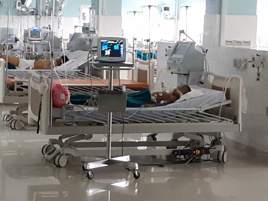 Anh Tiến đang điều trị tại bệnh viện