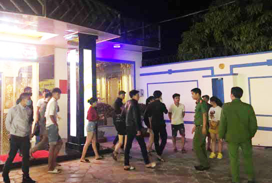 Lực lượng Công an thành phố Pleiku làm nhiệm vụ tại hiện trường