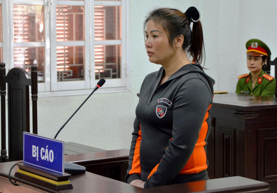 Đối tượng Nguyễn Thị Hà trước vành móng ngựa