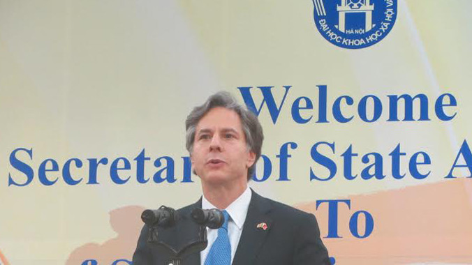 Thứ trưởng Ngoại giao Mỹ Anthony Blinken diễn thuyết tại ĐH KHXHNV Hà Nội. Ảnh: Trúc Quỳnh.