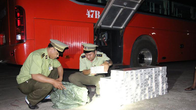Xe chở thuốc lá lậu bị bắt giữ.
