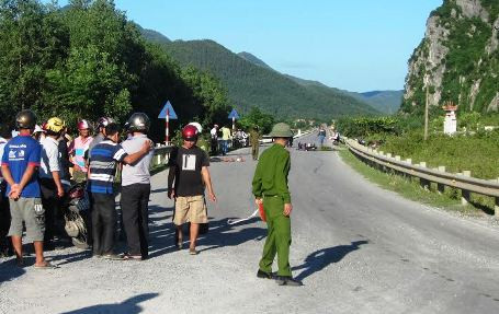 Hiện trường vụ tai nạn khiến 3 người thương vong.