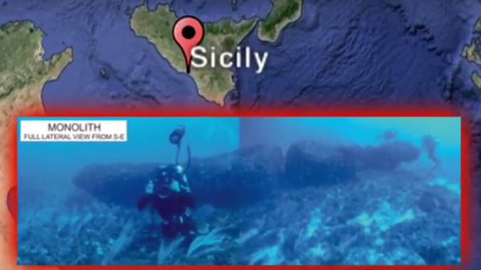 Khối đá thuộc về nền văn minh cổ được tìm thấy ở độ sâu 40m dưới biển. Ảnh Newmax.