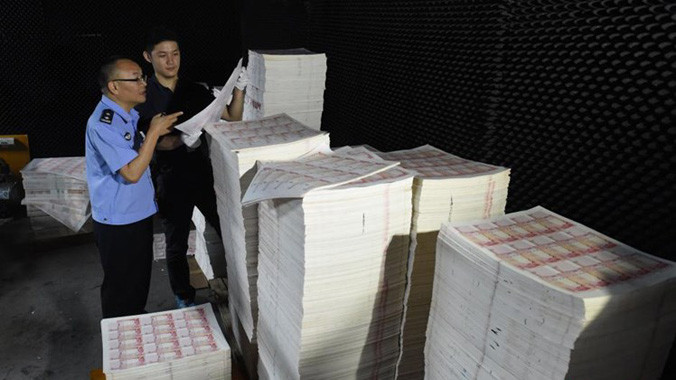 Công an Trung Quốc mới đây triệt phá được hai tổ chức làm tiền giả quy mô lớn nhất từ đầu năm tới nay.