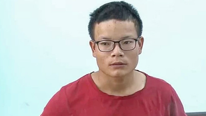 Nghi phạm Lực tại cơ quan công an